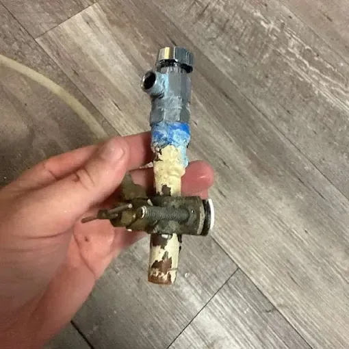 Clog Hunter replacing a corroded shutoff valve on a water line